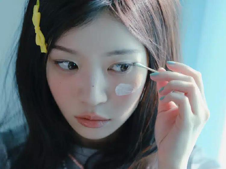 아일릿 모카 국적 진짜 일본인데 컴백 열흘 전 활동단절?