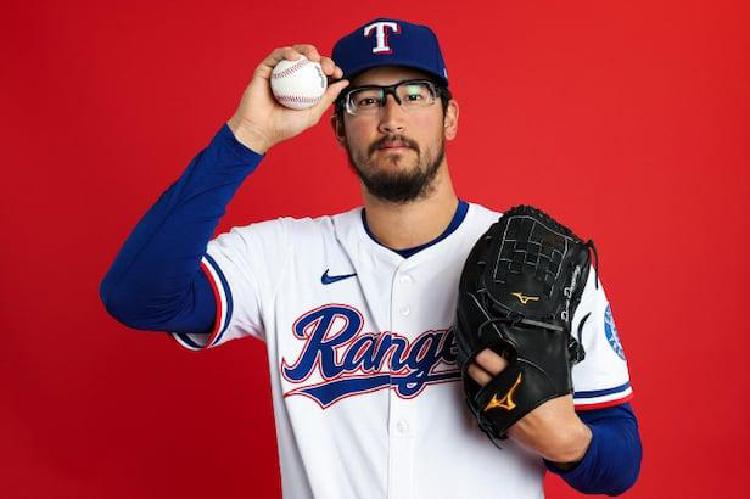 데인 더닝 국적