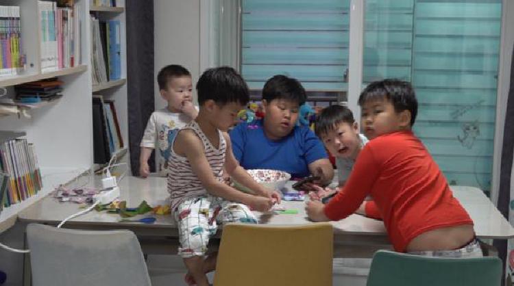 아들만 다섯 힘들어도 괜찮아