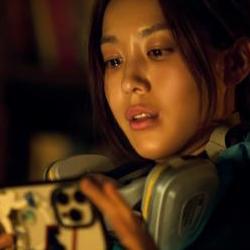 귀신을 부르는 앱 영 영화 등장인물, 폰 깔자마자 소름 돋은 그 얼굴들