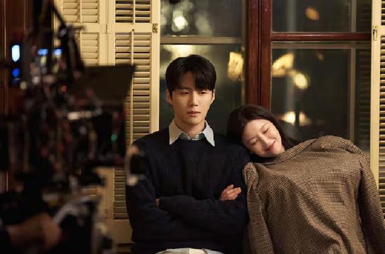 김선호 고윤정, 열애설 진짜일까? 오로라 데이트 비밀 공개