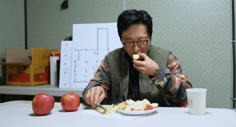 박신양, 7년 만 컨테이너 근황