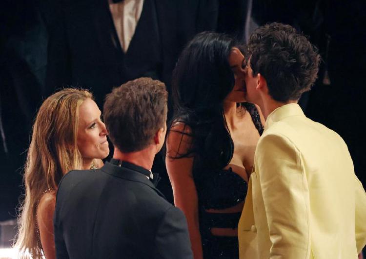 티모시 샬라메 오스카 애정 행각, 카일리 제너와 키스 폭발한 밤